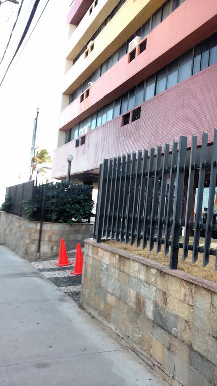 Ferienwohnung Flat Na Avenida Oceanica Salvador da Bahia Exterior foto