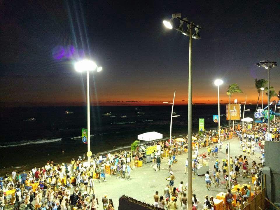 Ferienwohnung Flat Na Avenida Oceanica Salvador da Bahia Exterior foto