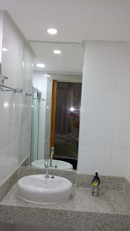 Ferienwohnung Flat Na Avenida Oceanica Salvador da Bahia Exterior foto